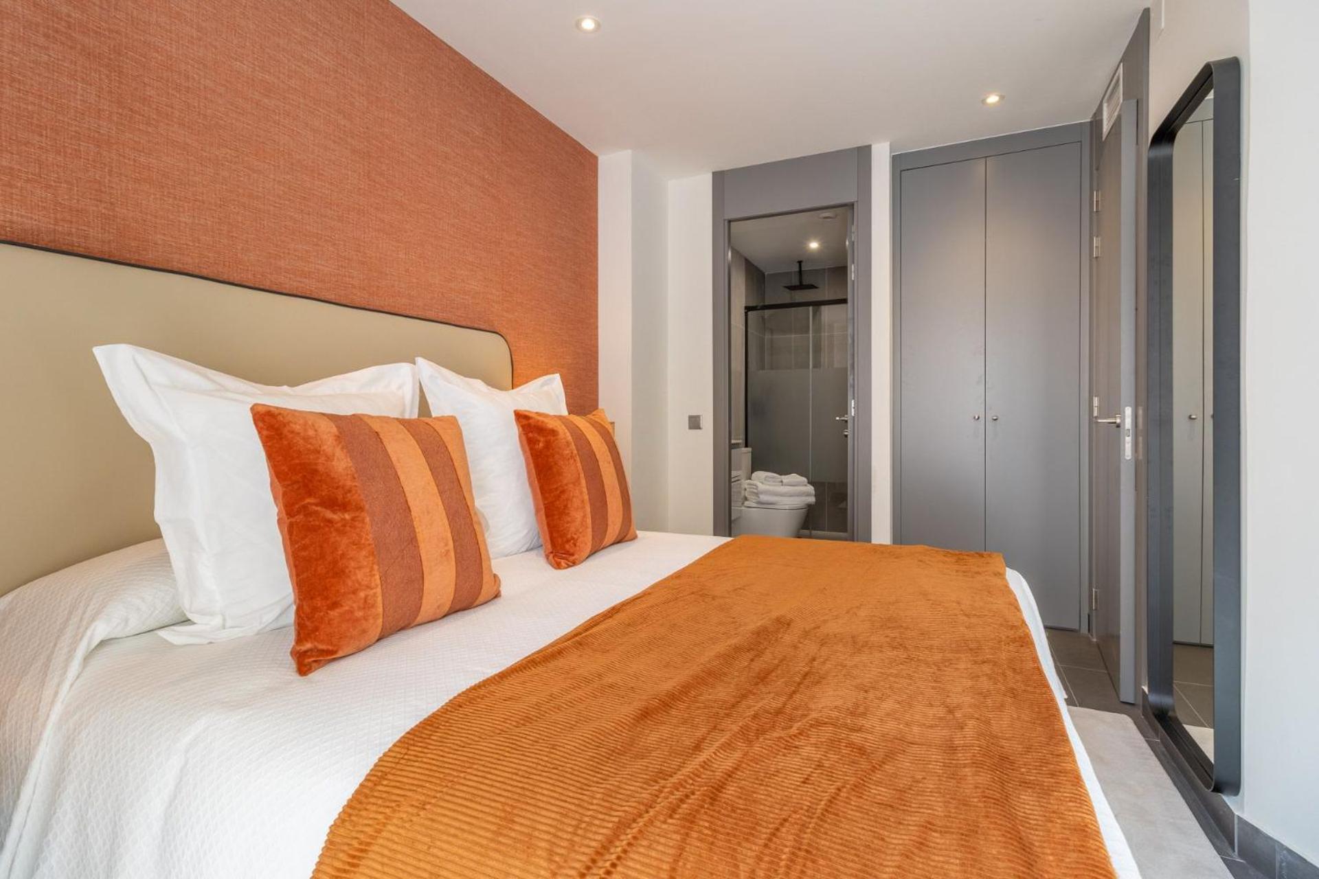 Apartamento Perfectly Placed For 3 In La Latina Just Around The Corner From El Rastro Latina Toledo Iv Madrid