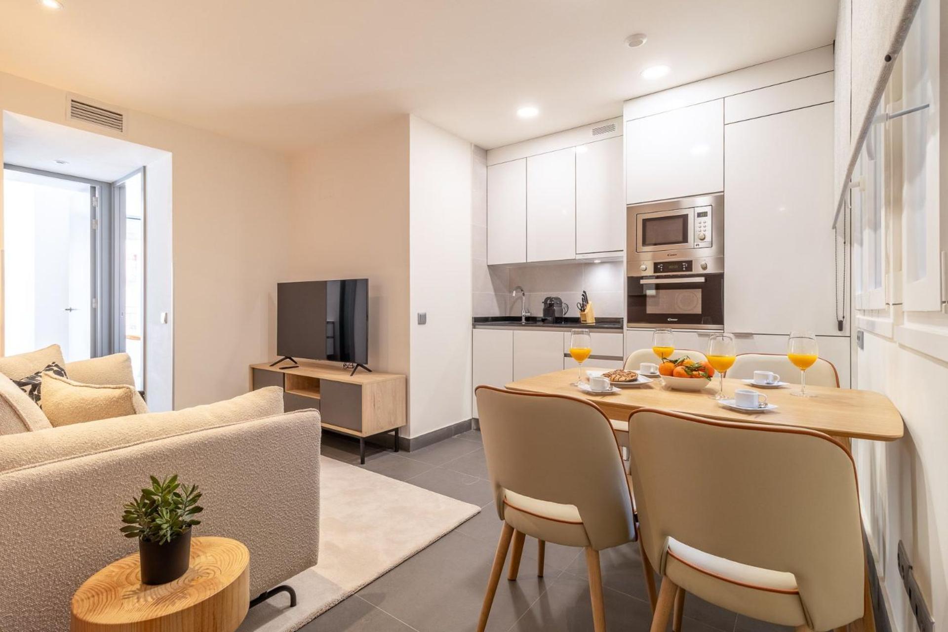 Perfectly Placed For 3 In La Latina Just Around The Corner From El Rastro Latina Toledo Iv Apartamento Madrid