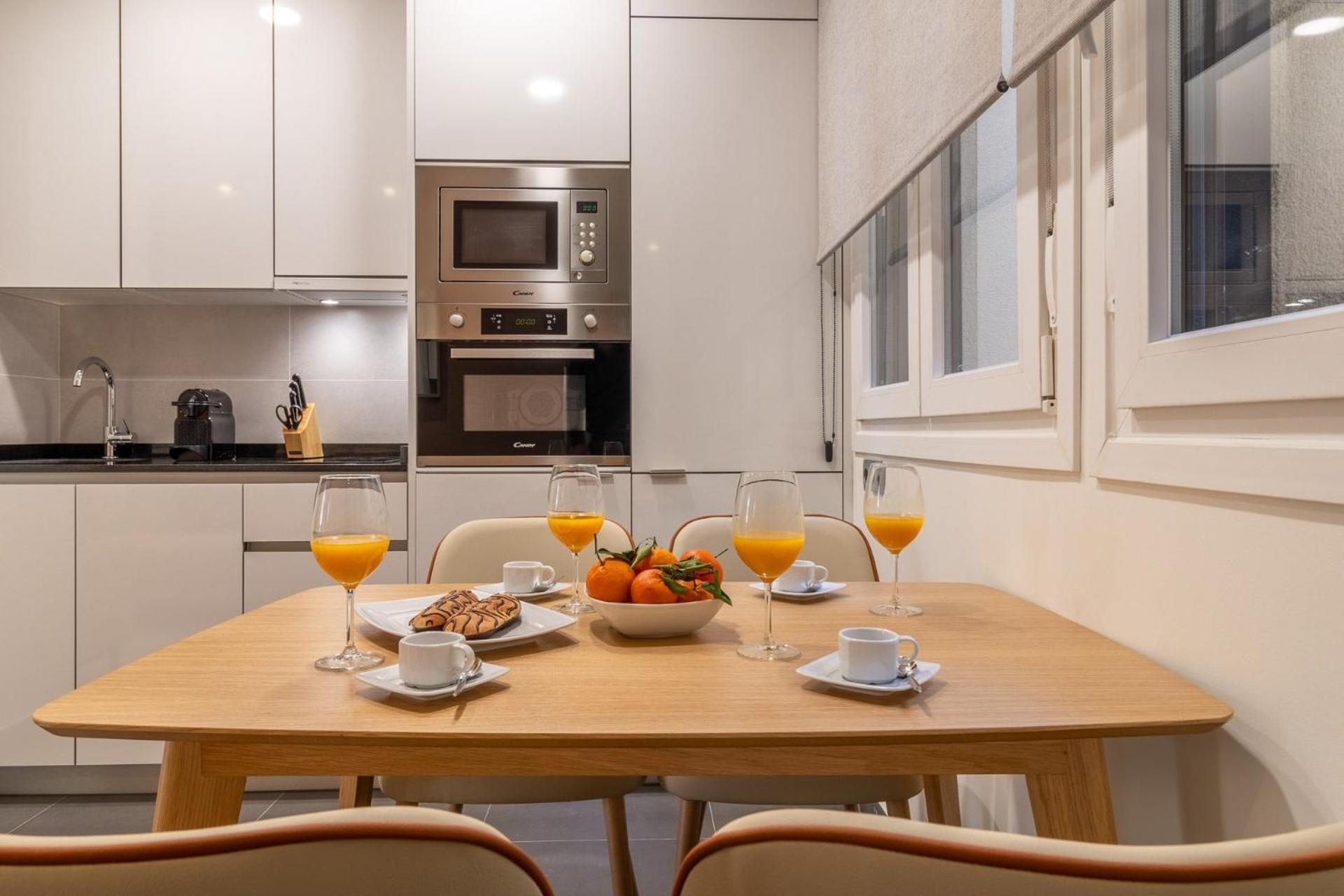 Perfectly Placed For 3 In La Latina Just Around The Corner From El Rastro Latina Toledo Iv Apartamento Madrid